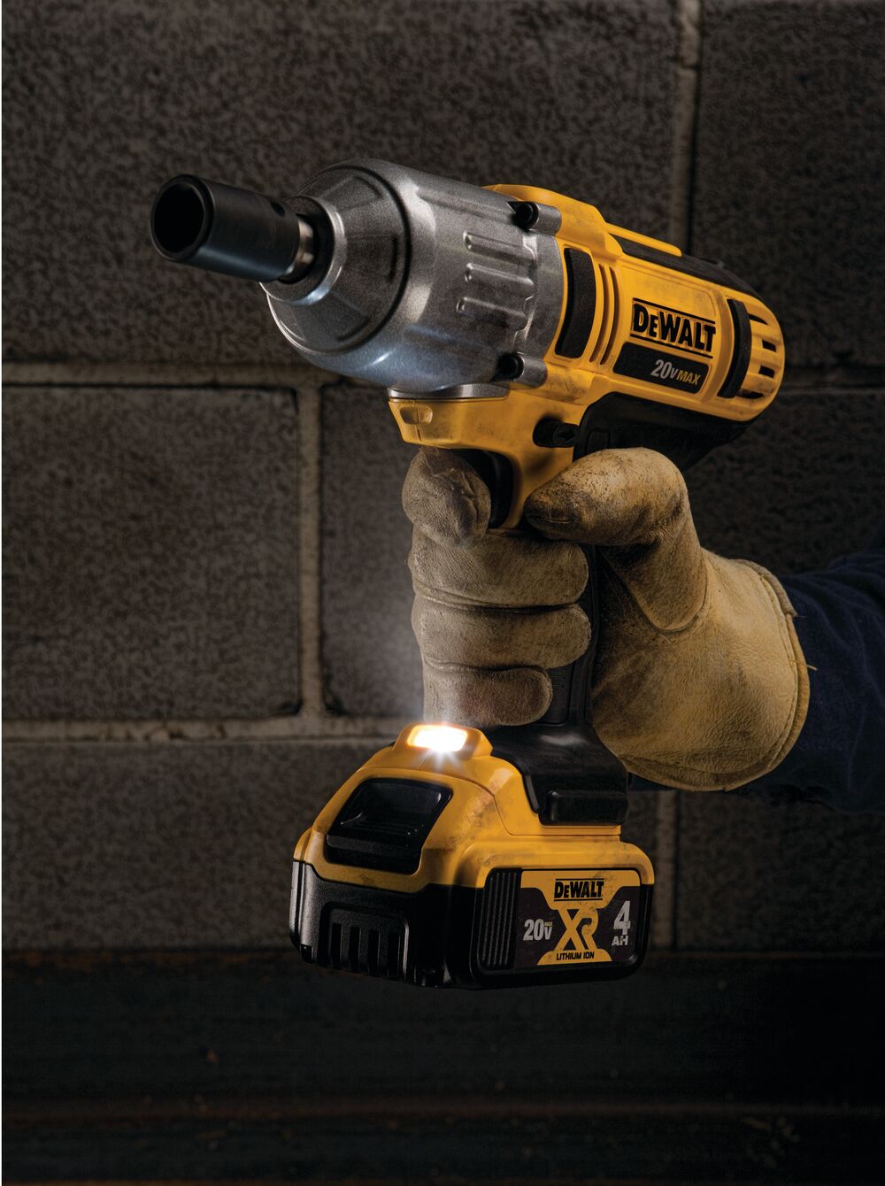 HIGH TORQUE IMPACT WRENCH with a LED light turned on
